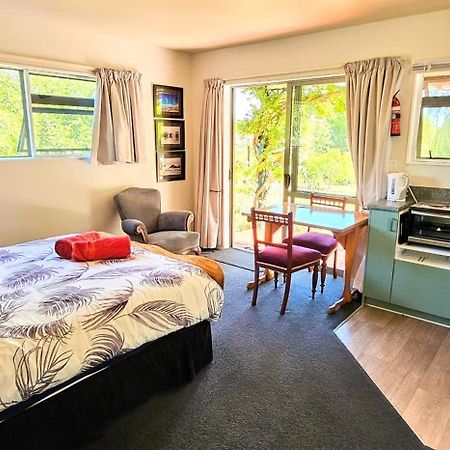 Waterwheel Cottage Upper Moutere Exterior photo