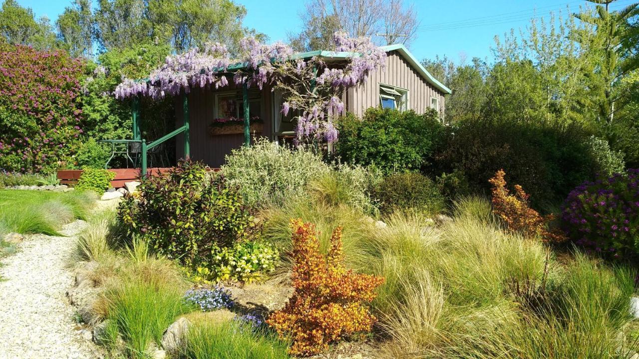 Waterwheel Cottage Upper Moutere Exterior photo